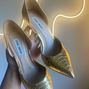 Steve Madden faux gator skin heels